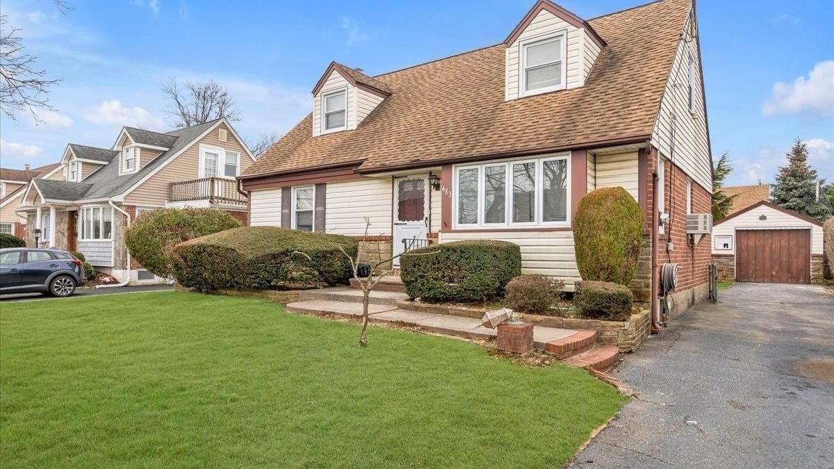 483 Argyle Rd  
