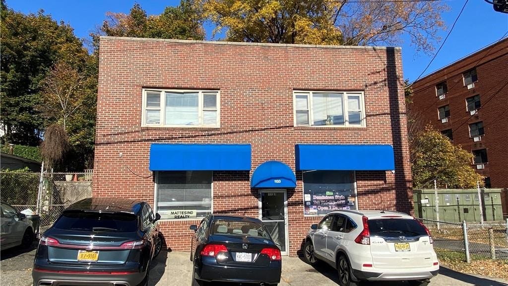 1133 Yonkers Ave