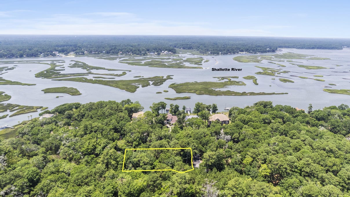 3575 Red Berry Ct SW  