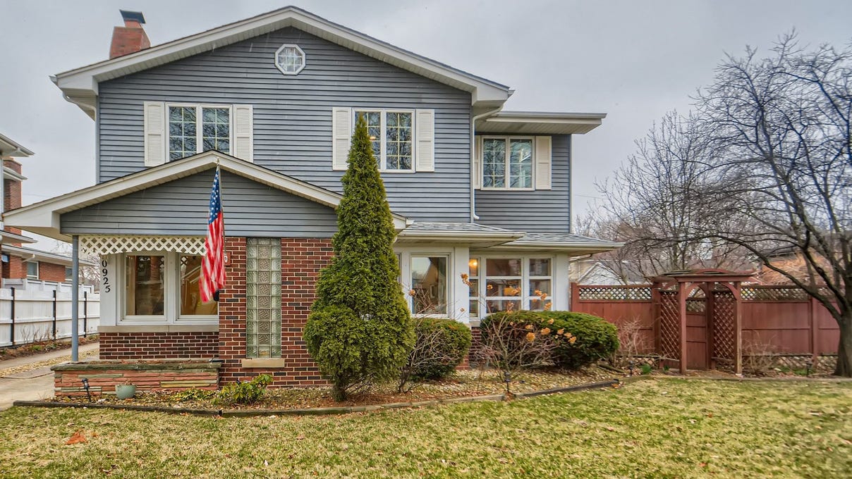 10925 S Drake Avenue, Chicago, IL 60605 House for Sale