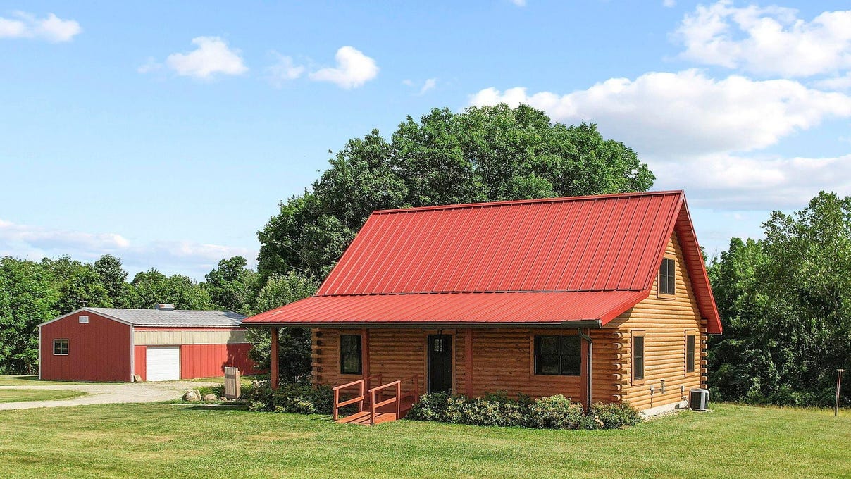 463 Pleasantville Rd NW  