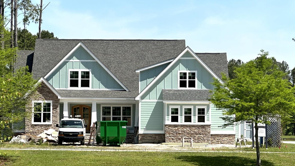 382 Autumn Pheasant Loop NW  