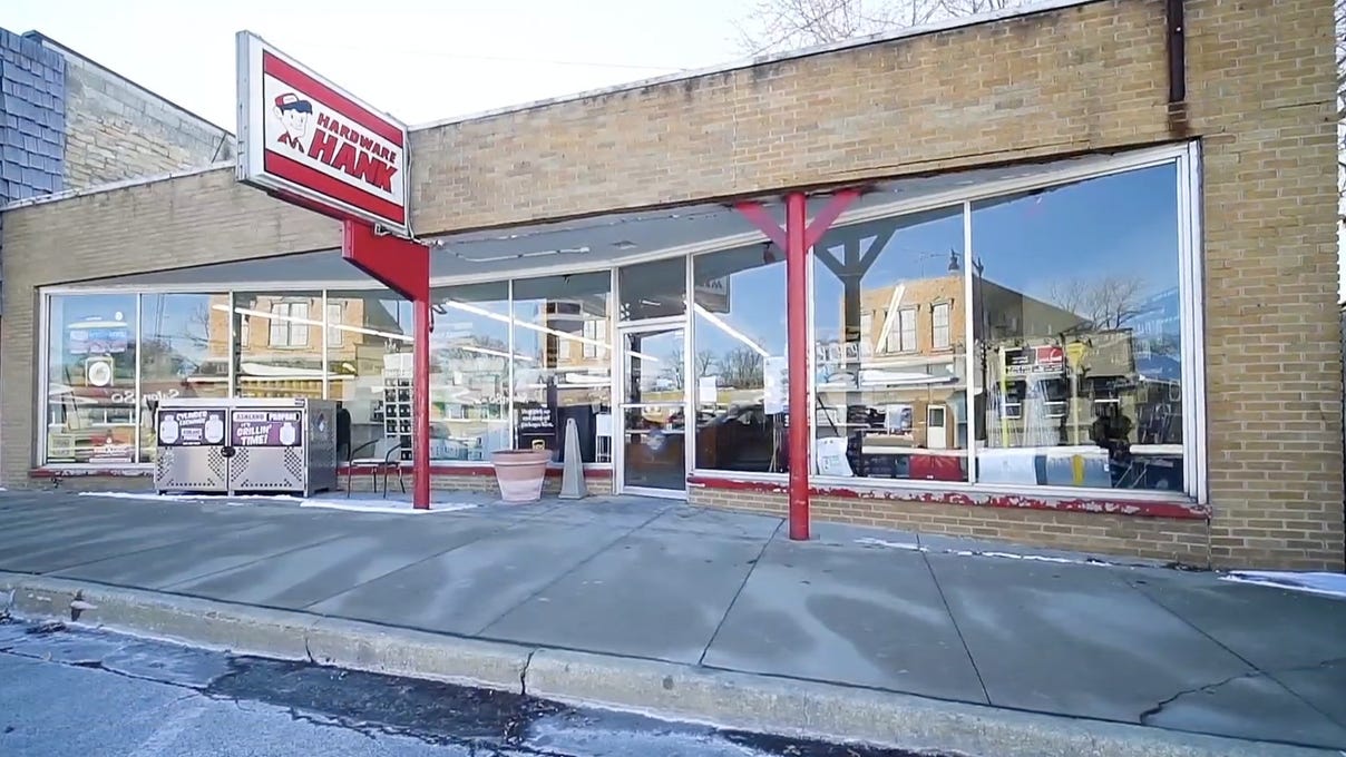 151 S Main St  