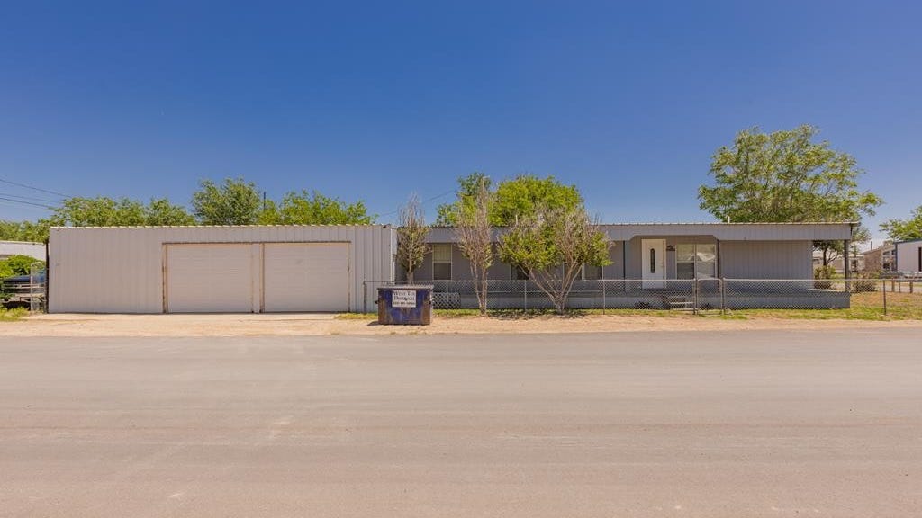 6420/22 Alderfer Ave  