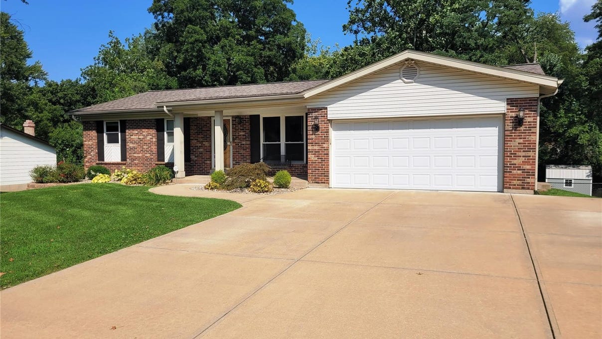 1227 Fordyce Ln  