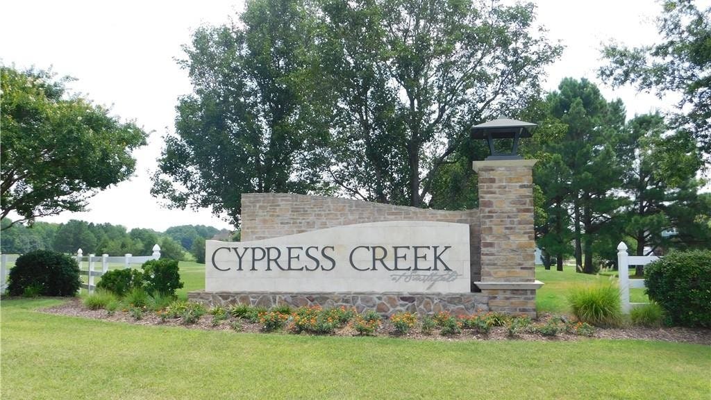 1434 Cypress Crk Pkwy  