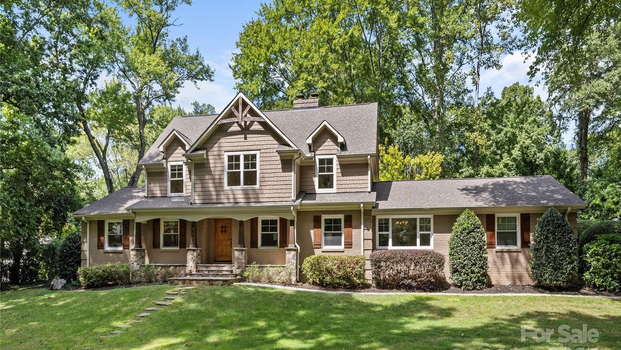 4441 Town And Country Dr  