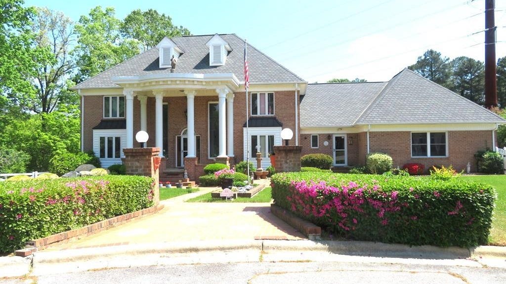 104 Mayflower Ct
