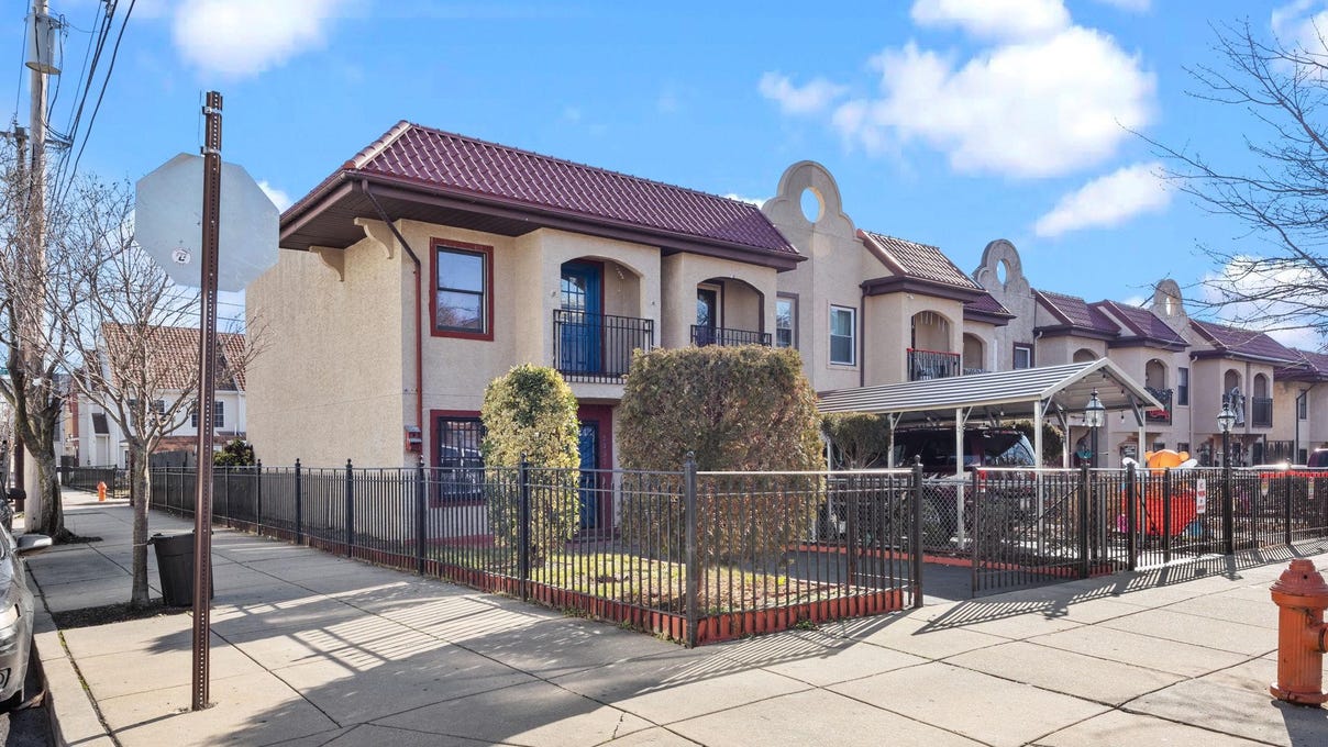 2357 N MASCHER STREET, PHILADELPHIA, PA 19133 Townhouse for Sale