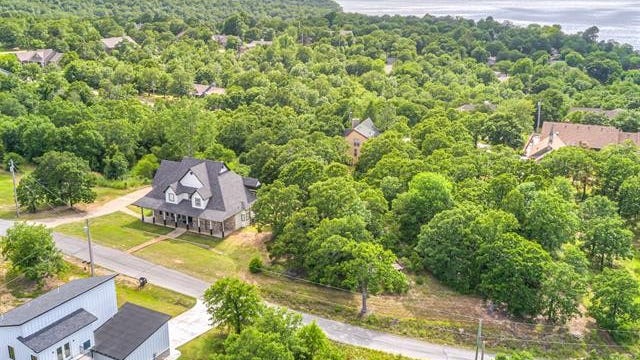 143 N Keypoint Dr  