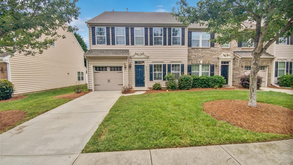 9445 Alice McGinn Dr  