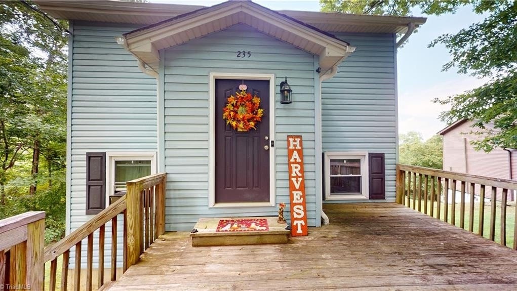 235 Sarah St  