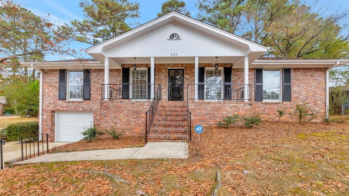 229 ARDELLA CR  
