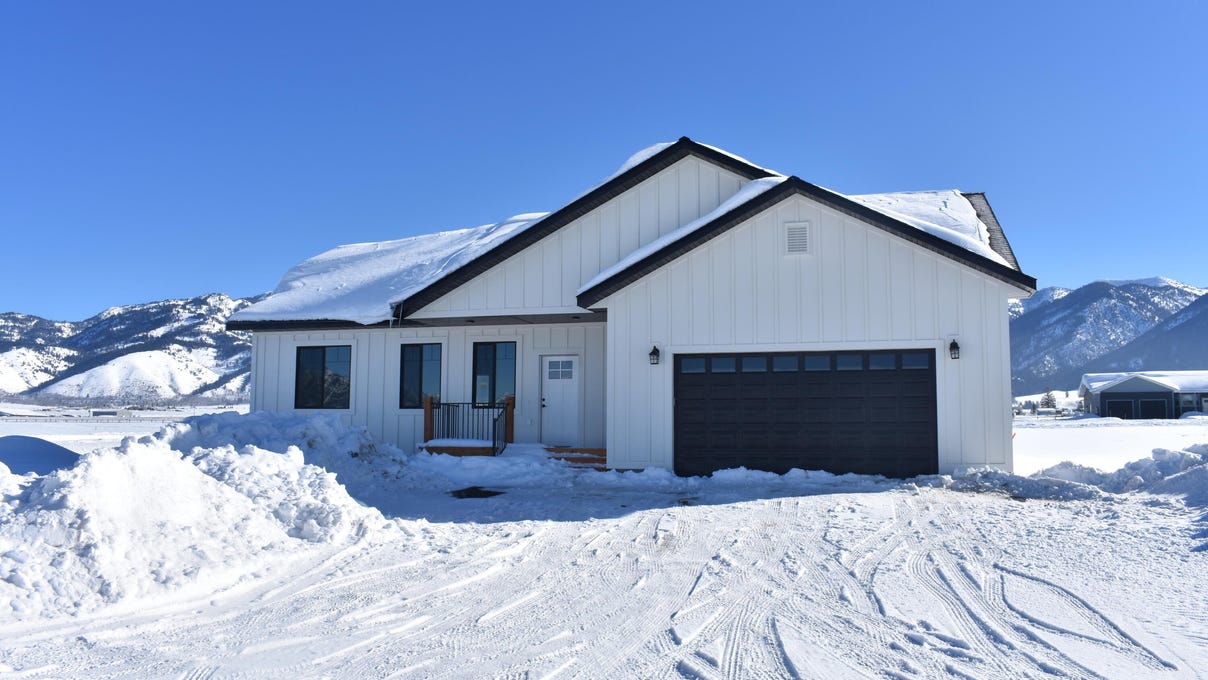 26 LITTLE GREY'S LOOP, Etna, WY 83120 House for Sale