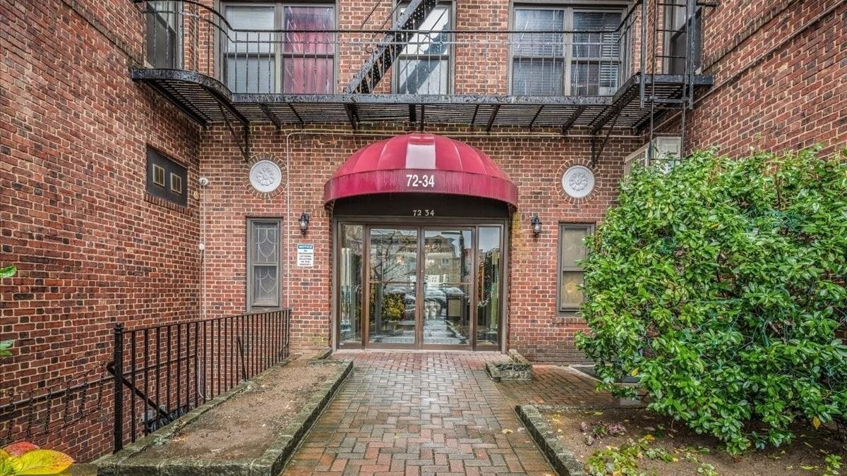 7234 Austin Street, Apt F9, Forest Hills, NY 11375 Apartment for Sale