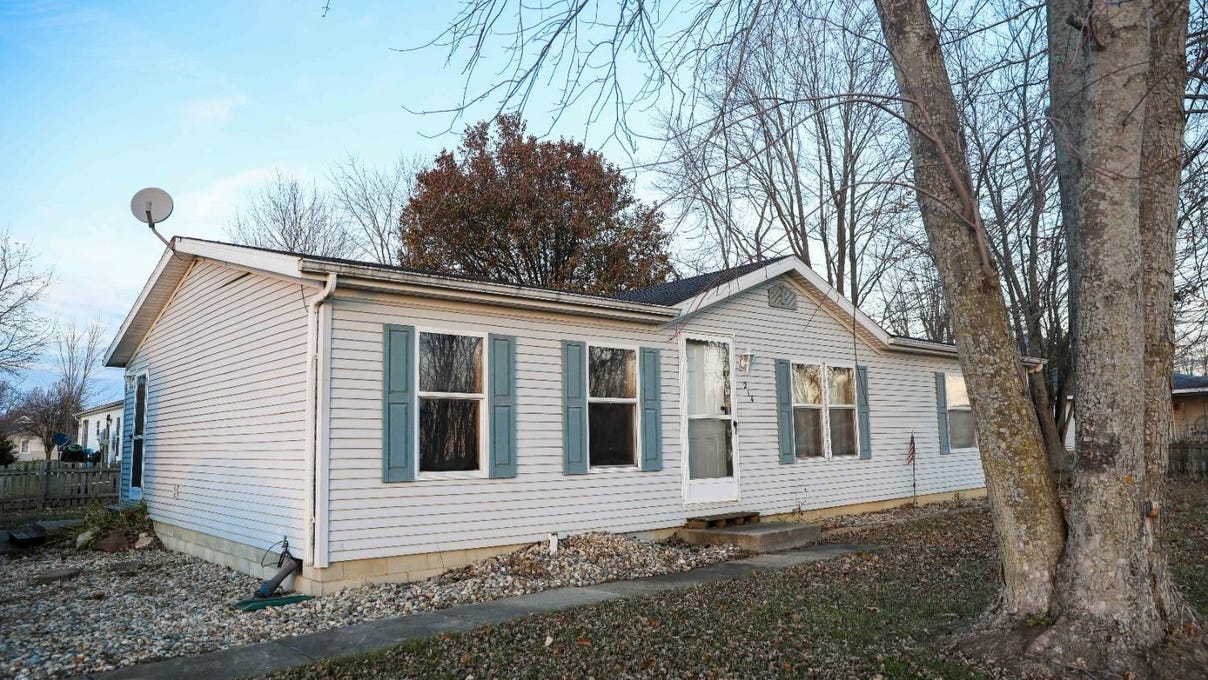 214 E Prevo St  