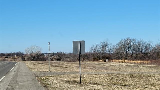 N Hwy 51 Spur W  