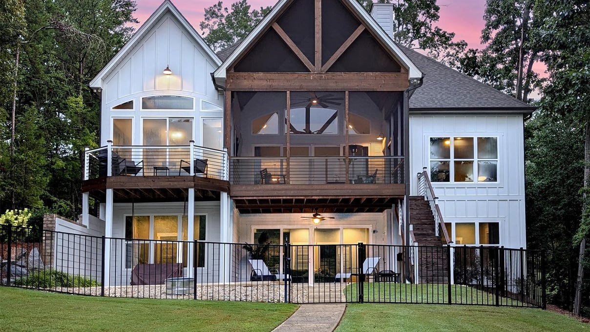 205 Water Oak Way  