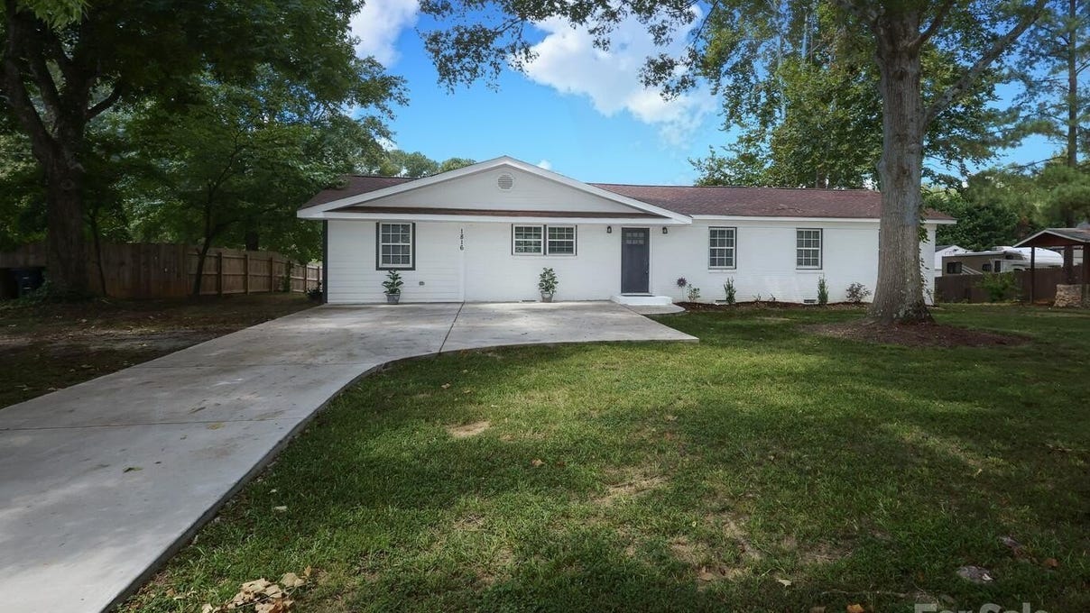 1816 Waxhaw Indian Trl Rd  