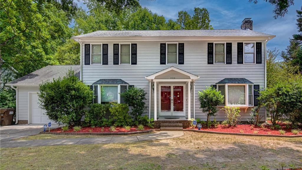 1100 New Hampshire Dr  