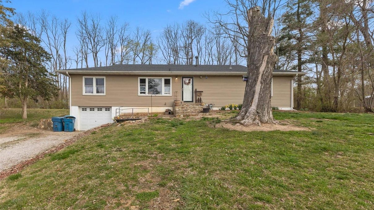 5923 Galli Ln  