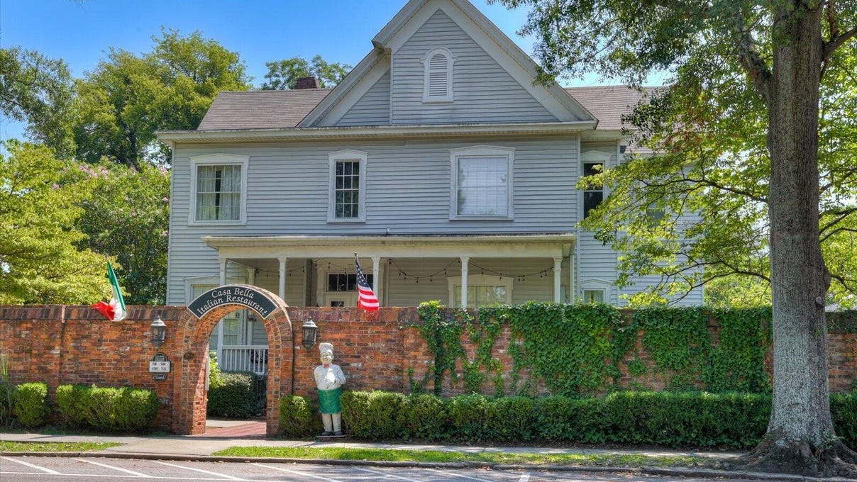 120 Chesterfield St S