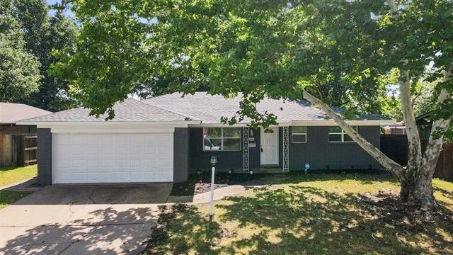 3859 S 88th East Ave  