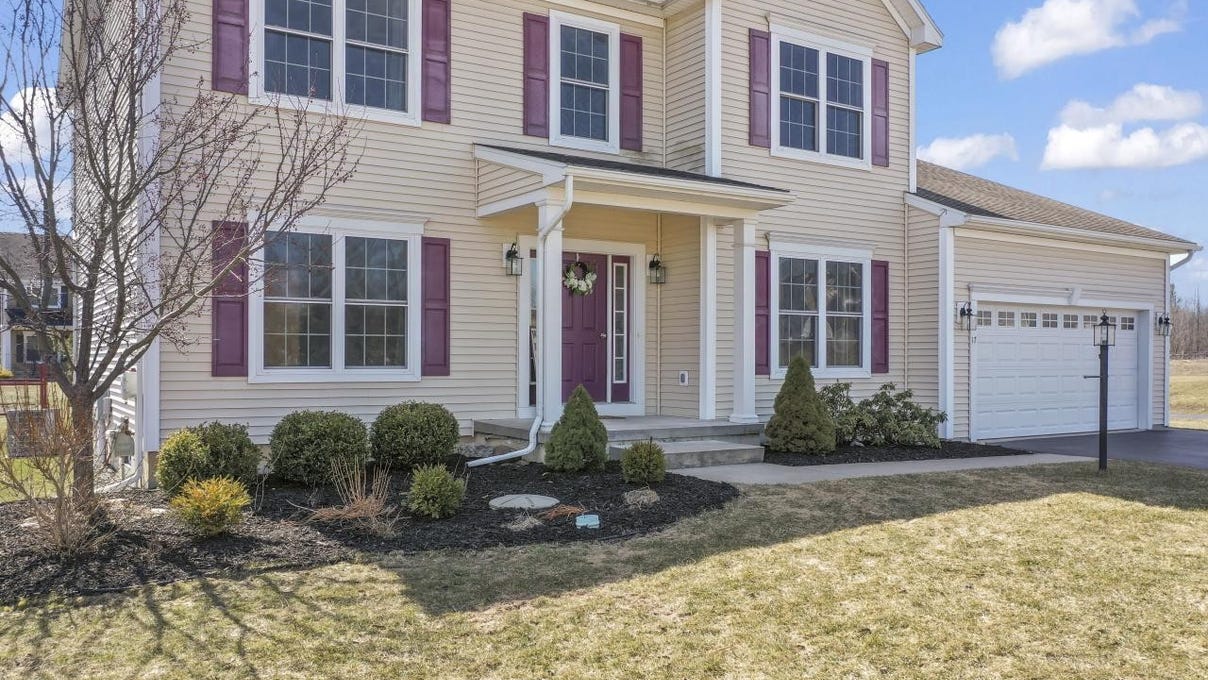 17 Tisdale Lane, Clifton Park, NY 12065 House for Sale