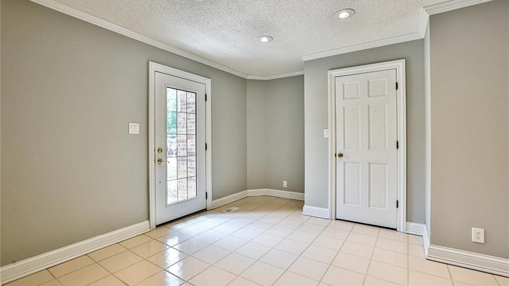 1949 Rustling Oak Ct  