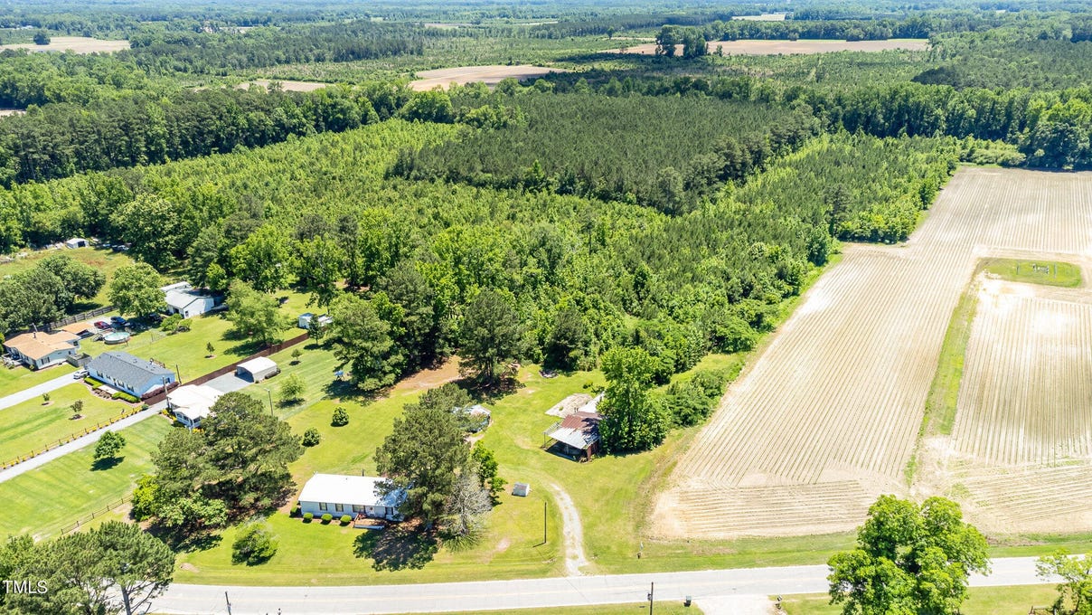 568 BOSWELL RD  