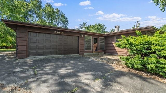 23949 W McClintock Rd  