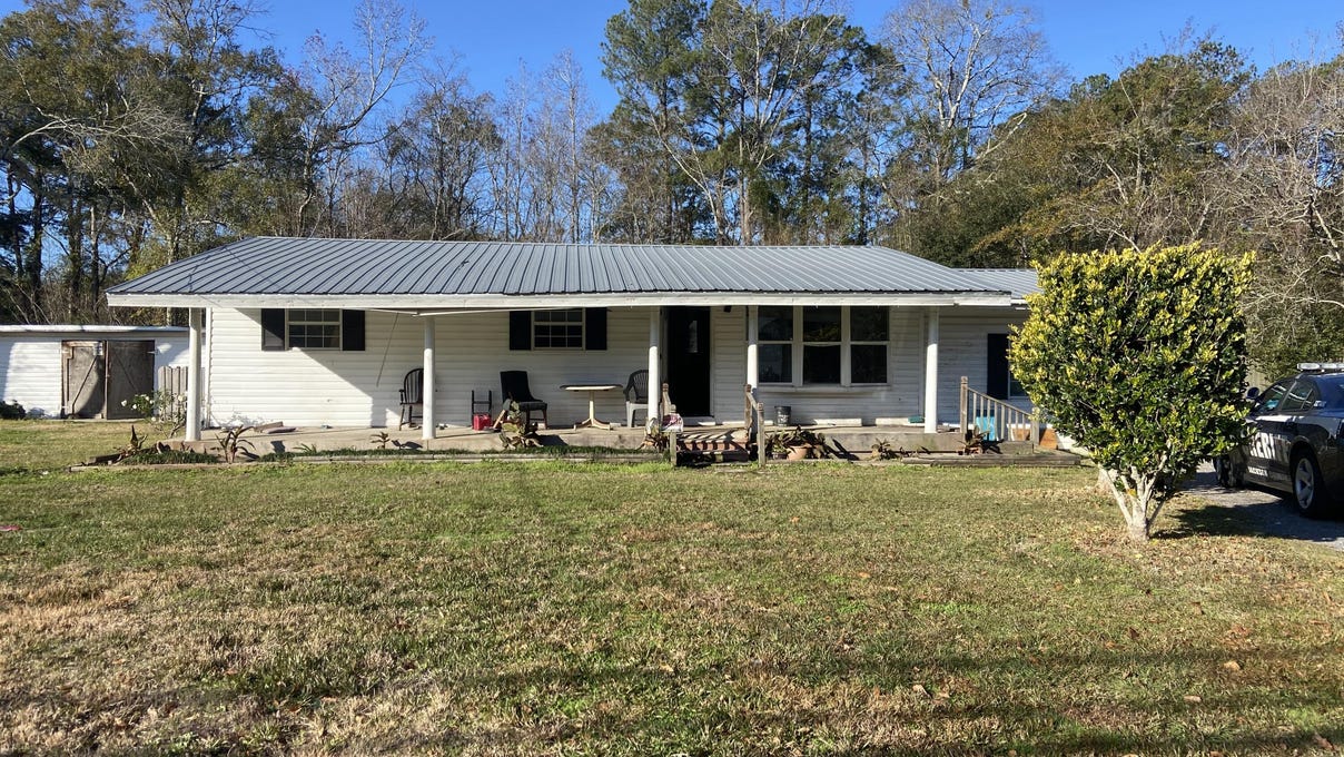 10529 Hwy 613  
