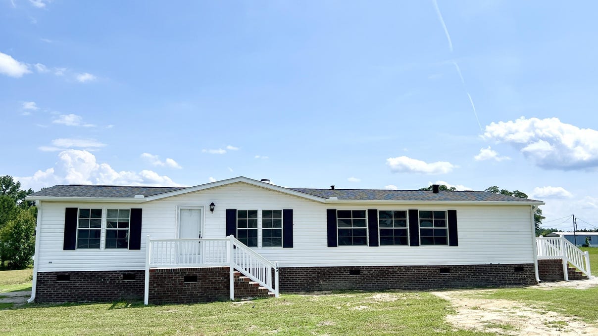 132 ARMSTRONG RD  