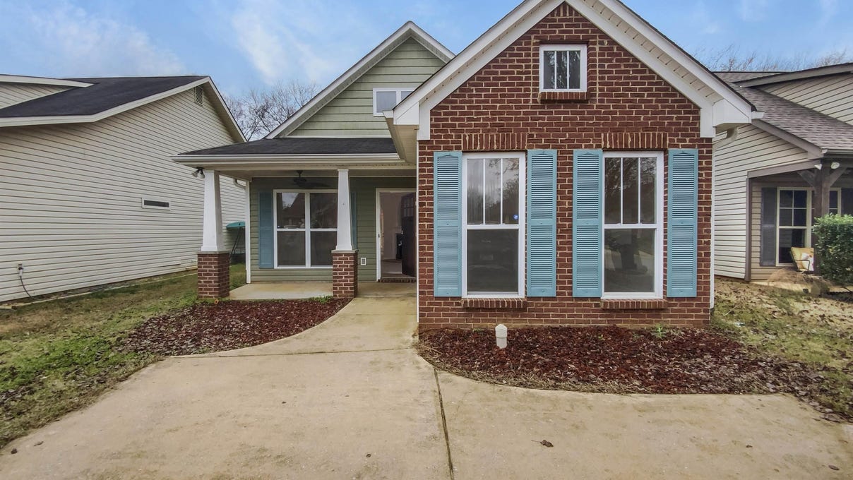 140 MOSS STONE LANE, CALERA, AL 35040 House for Sale