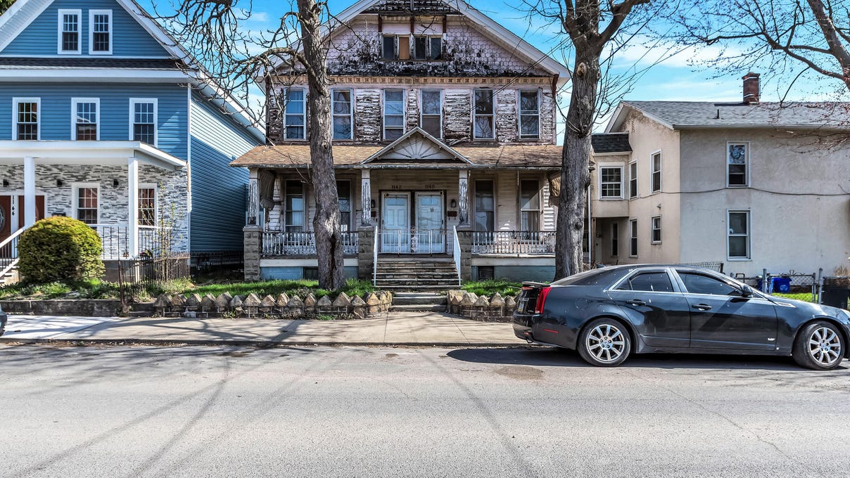 11401142 Academy Street, Scranton, PA 18504 Townhouse for Sale