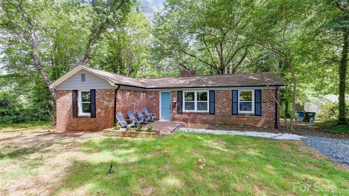 1729 2nd Street Pl NE