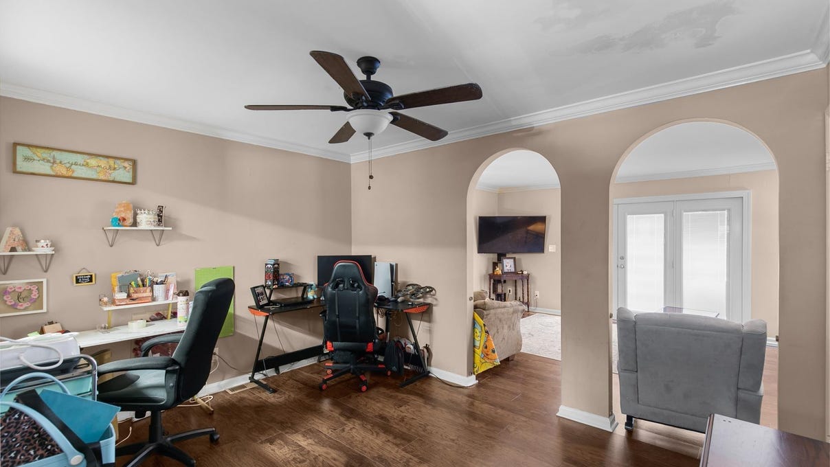 831 VESTAVIA VILLA CT  