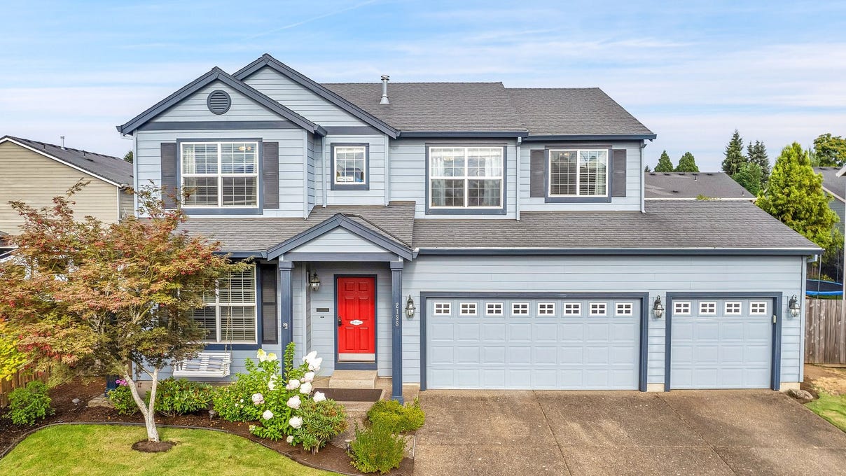 2138 N Laurelwood St  