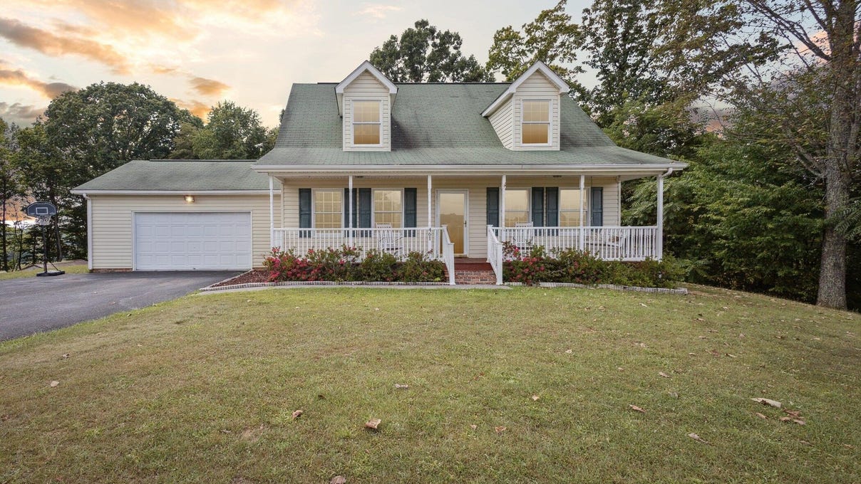 461 Glenview Ln  