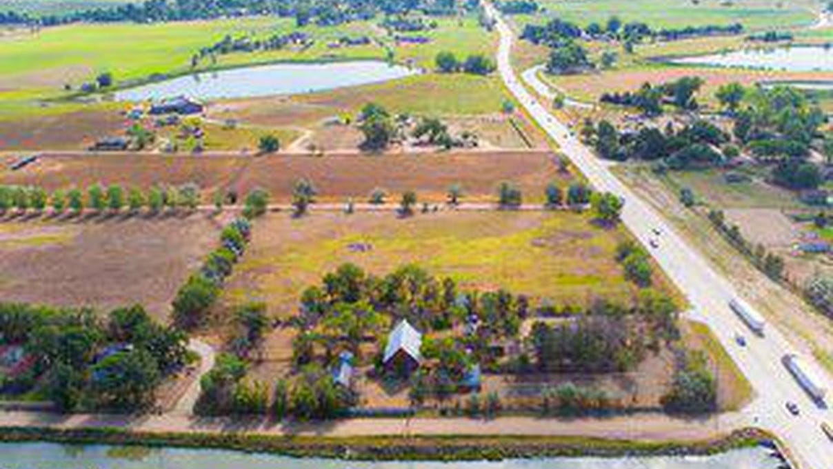 5224 E Highway 14 Hwy  