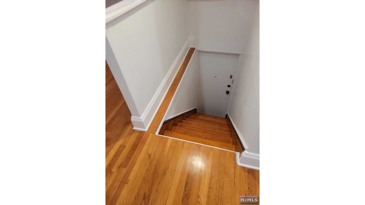 469 Grand Ave  