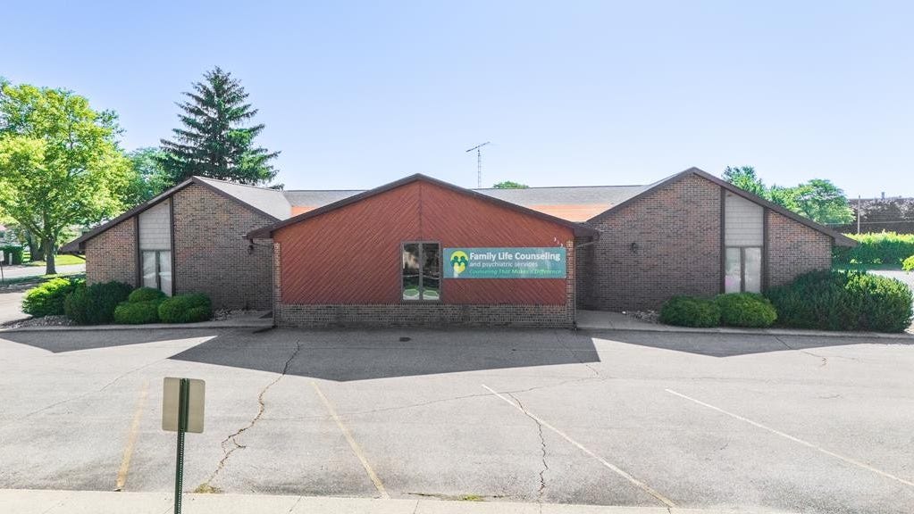 313 Crestwood Dr  