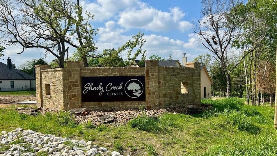 1011 Meadow Wood Ter  