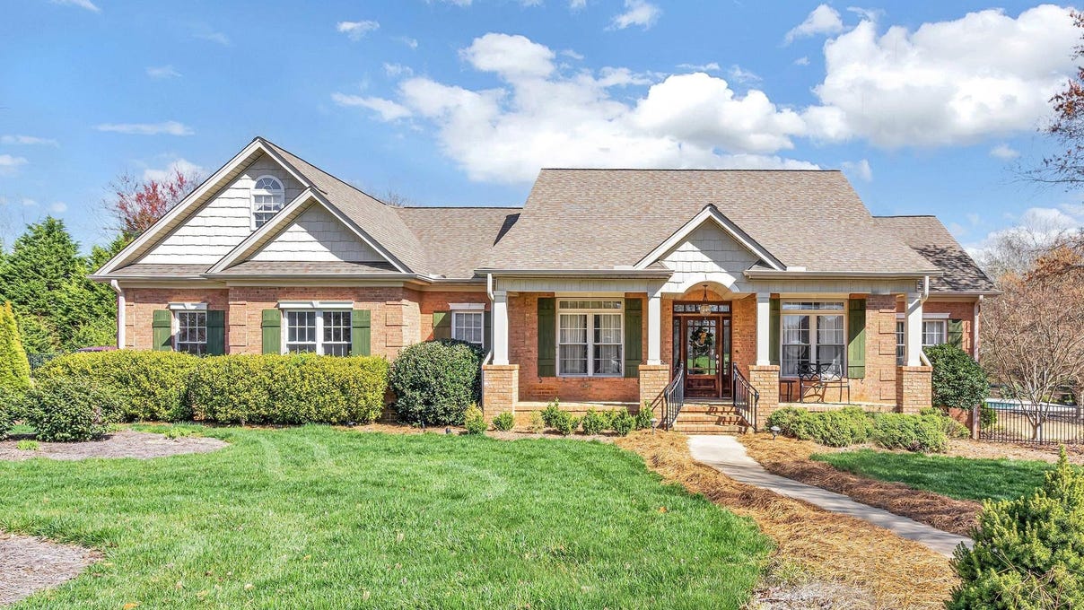 102 Trumpet Wood Trl