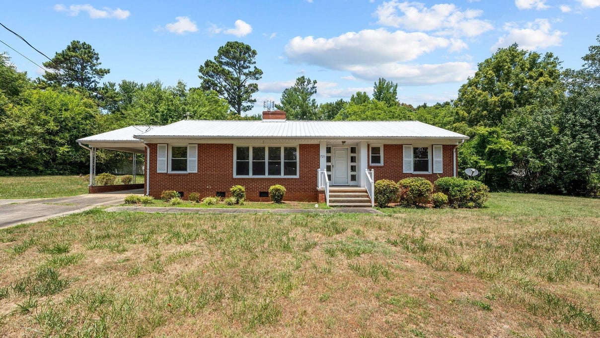 721 E Raleigh St