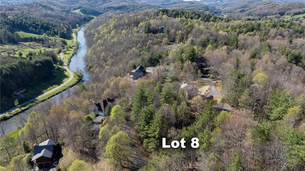 8 Old Riv Rd  