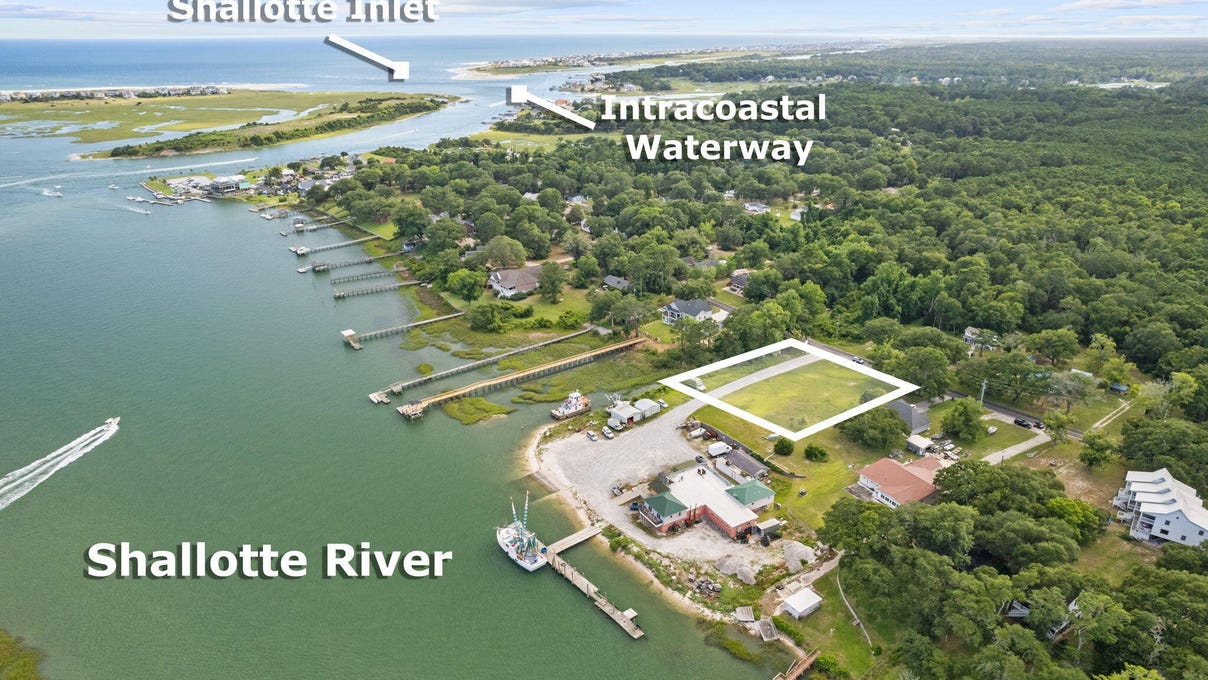 1632 Village Point Rd SW  