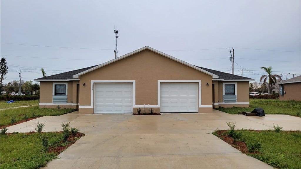 1219/1221 SE 8th Place, CAPE CORAL, FL 33990 Townhouse for Sale