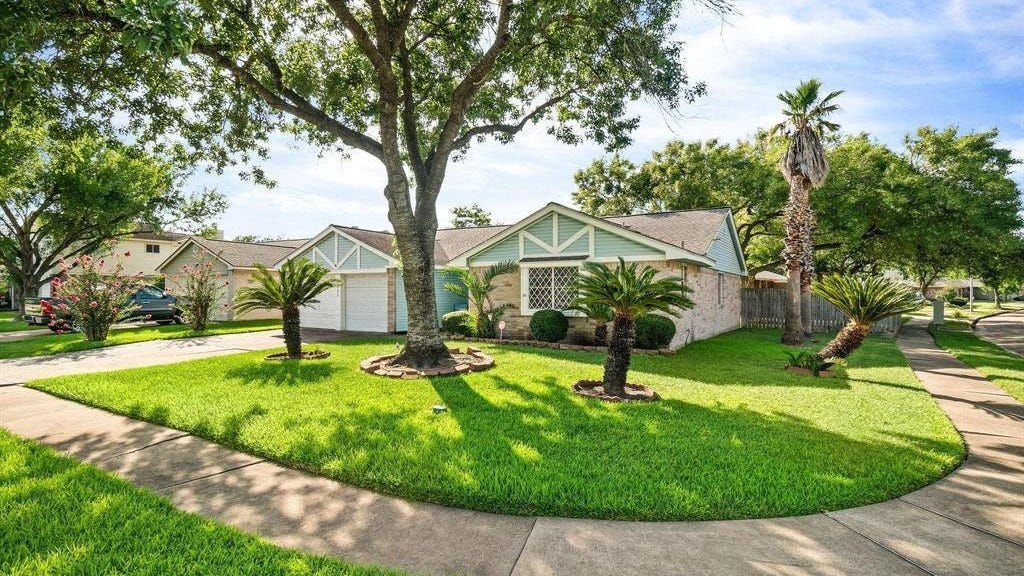 15802 Tammany Ln  