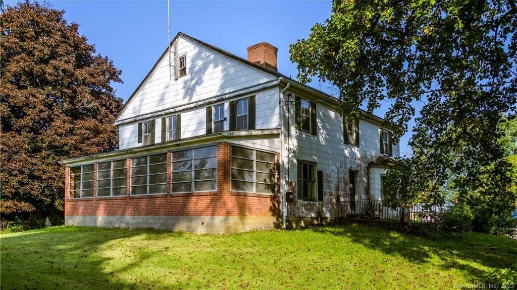 76 South Canaan Rd  